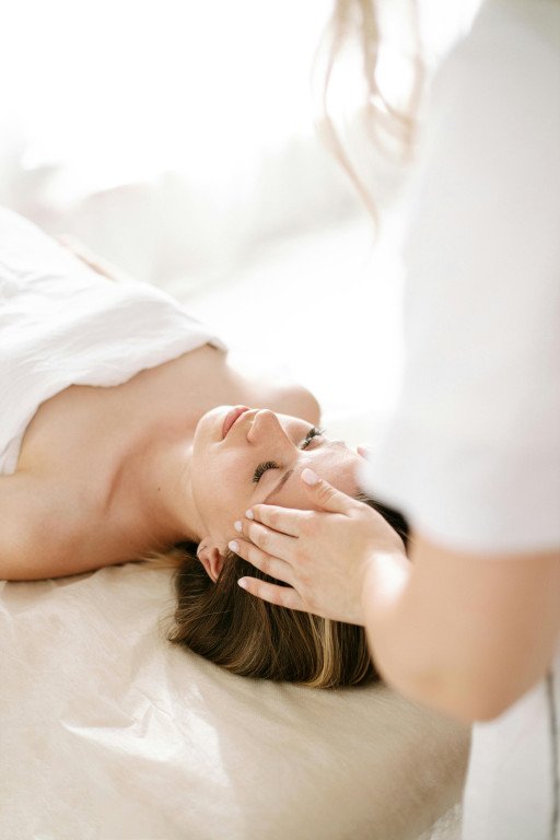 The Ultimate Guide to Unlocking the Benefits of Therapeutic Massage